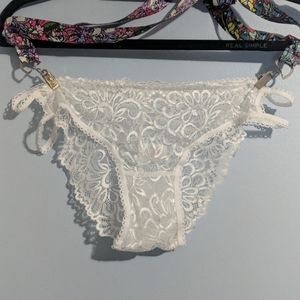 White lace panties